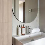 Luxury Honey Moon With Free Underground Parking Apartment *