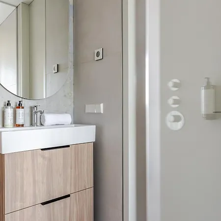 Luxury Honey Moon With Free Underground Parking Apartamento